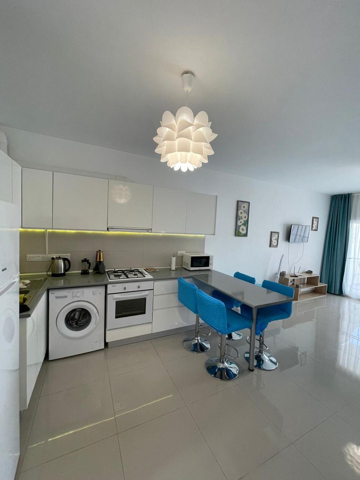 Blue Apartment In 5* Ceasar Resort Trikomo Exterior photo