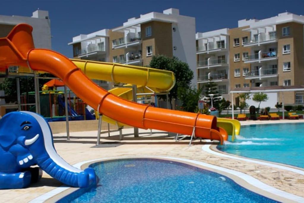 Blue Apartment In 5* Ceasar Resort Trikomo Exterior photo
